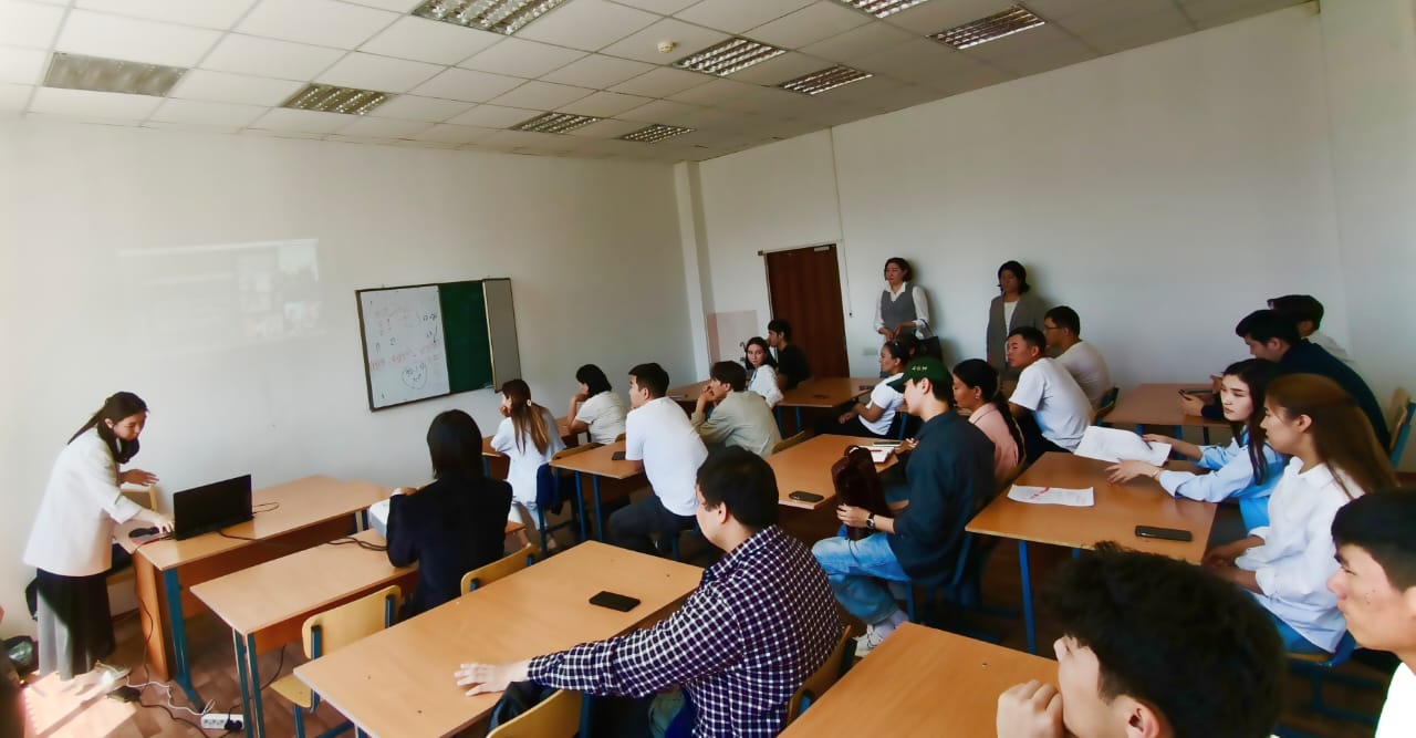 Физика-техникалық факультетінде “IZBASAR” жас мамандарды дамыту бағдарламасы бойынша “Қазатомөнеркәсіп” ҰАК” АҚ өкілдерімен кездесу өтті. ТДМ 8 және ТДМ 9.
